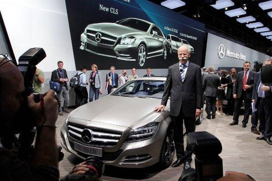 "Mercedes-Benz" stendas Paryžiuje: aistra išradimams niekada nemirs