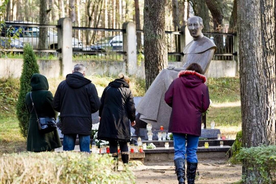 Kapinėse žmonės bendravo su gyvaisiais ir mirusiaisiais