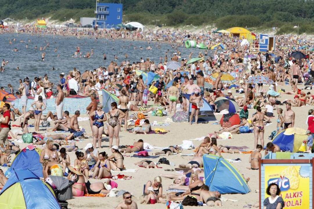 Palangoje – tūkstančiai žmonių