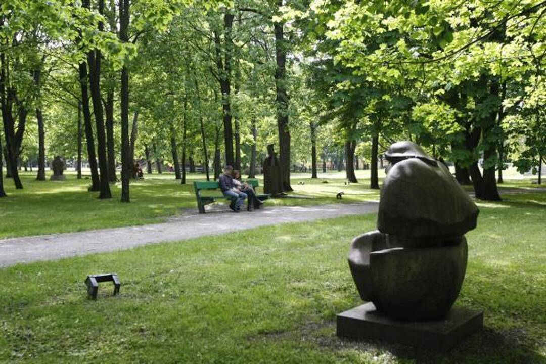 Skulptūrų parke – dėmesys istorijai 