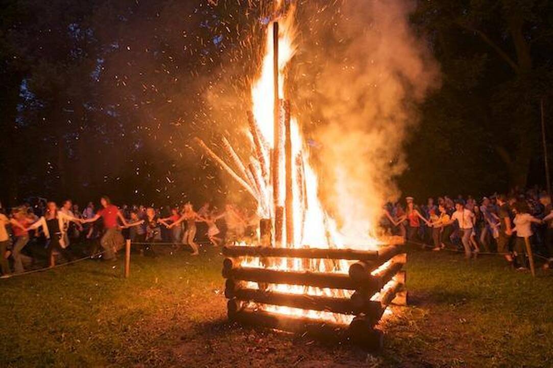 Neprailgusi Joninių naktis