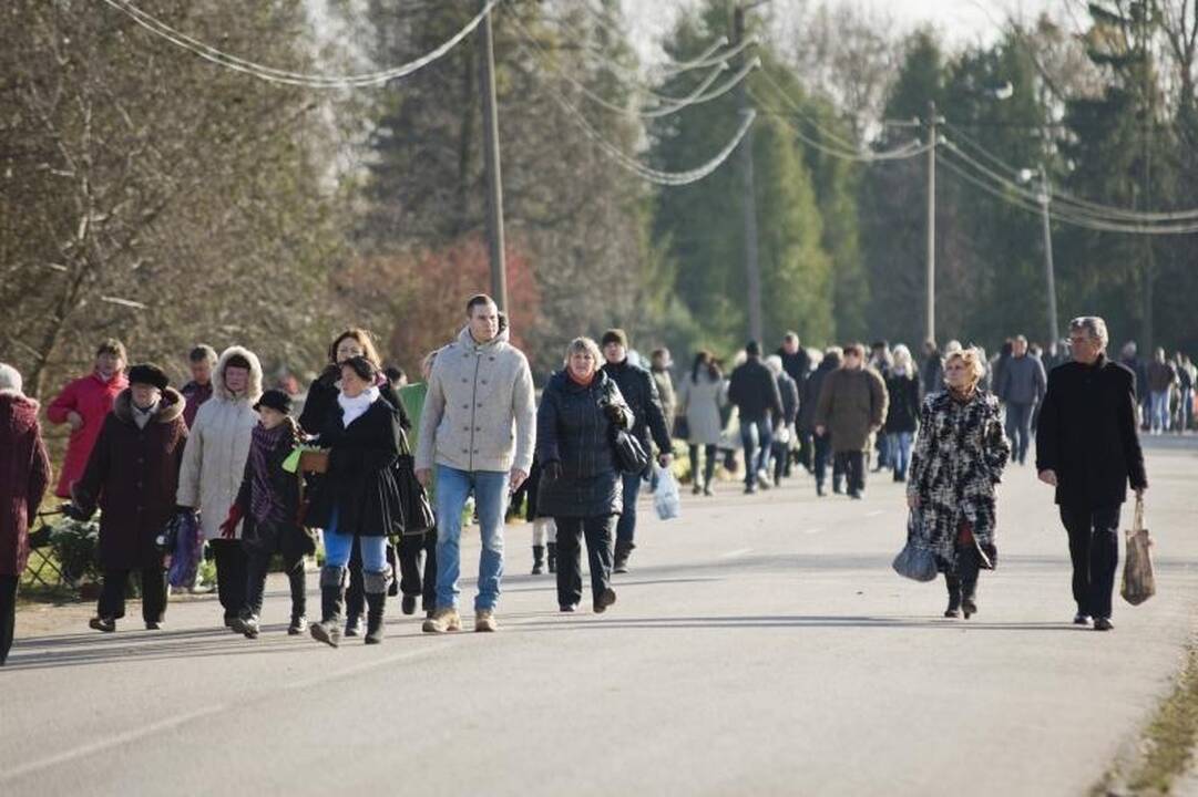Kapinėse žmonės bendravo su gyvaisiais ir mirusiaisiais