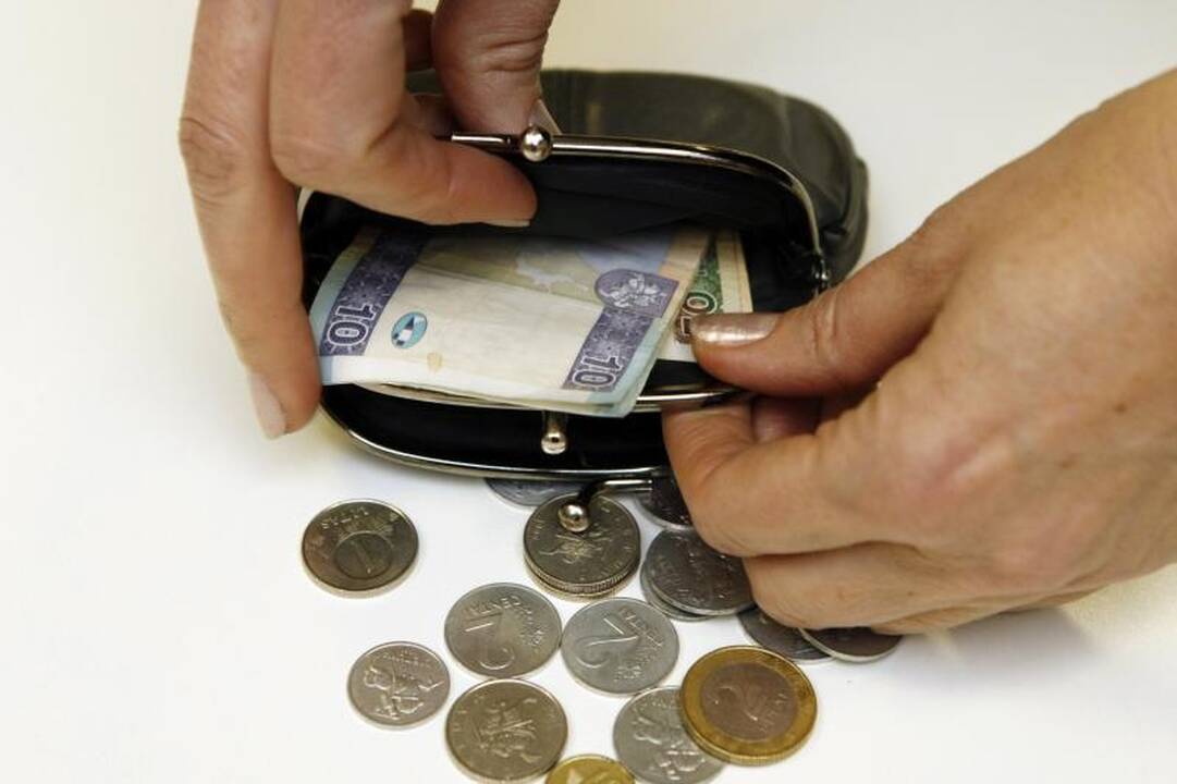 Prieš rinkimus žadėta 1509 Lt minimali alga tėra akių dūmimas?
