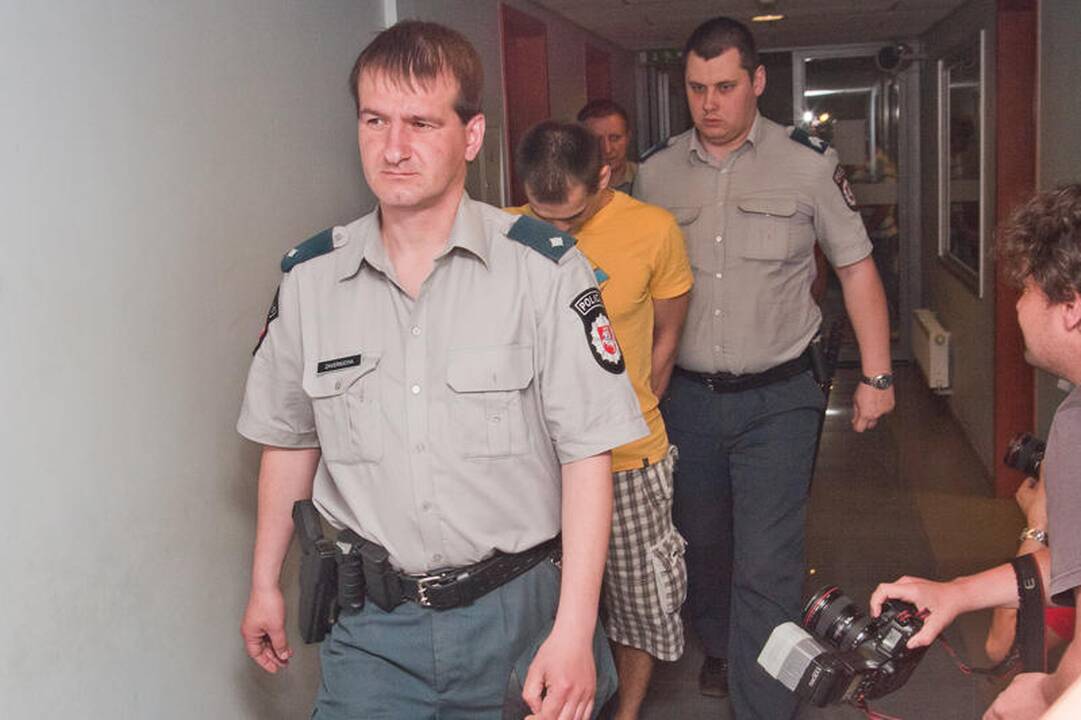 Teisiamieji: kaukes turėjome veidams slėpti nuo greičio matuoklių