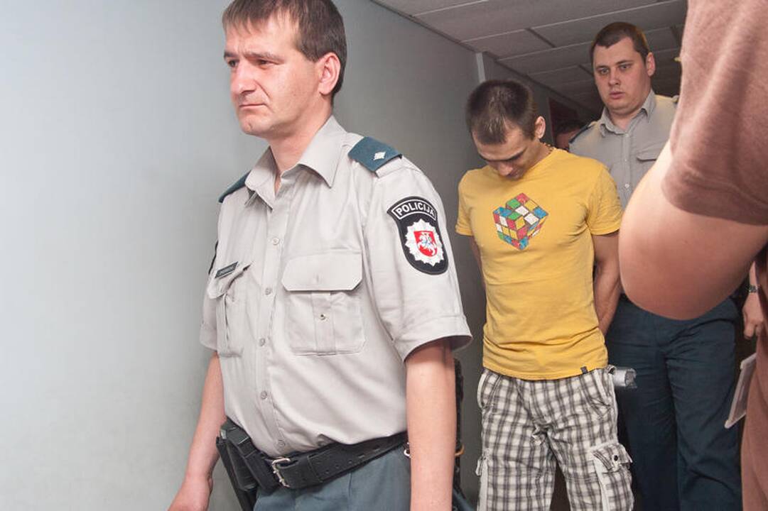 Teisiamieji: kaukes turėjome veidams slėpti nuo greičio matuoklių