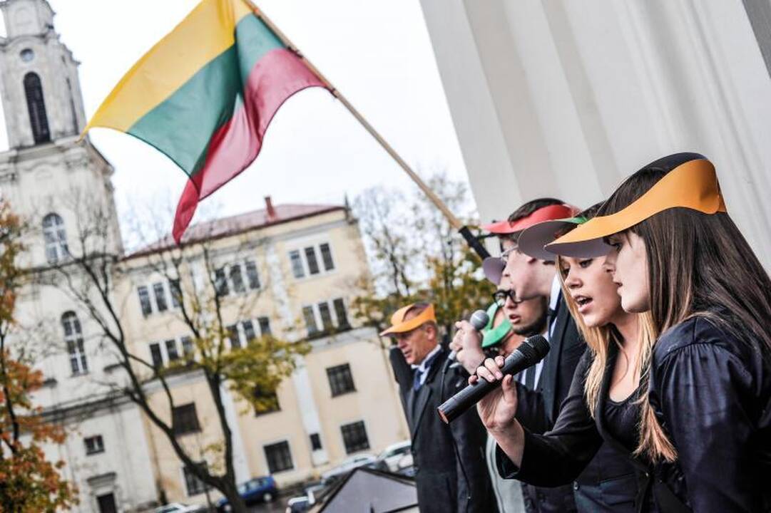 Kauno senamiestis šventiškai išlydėjo vasarą