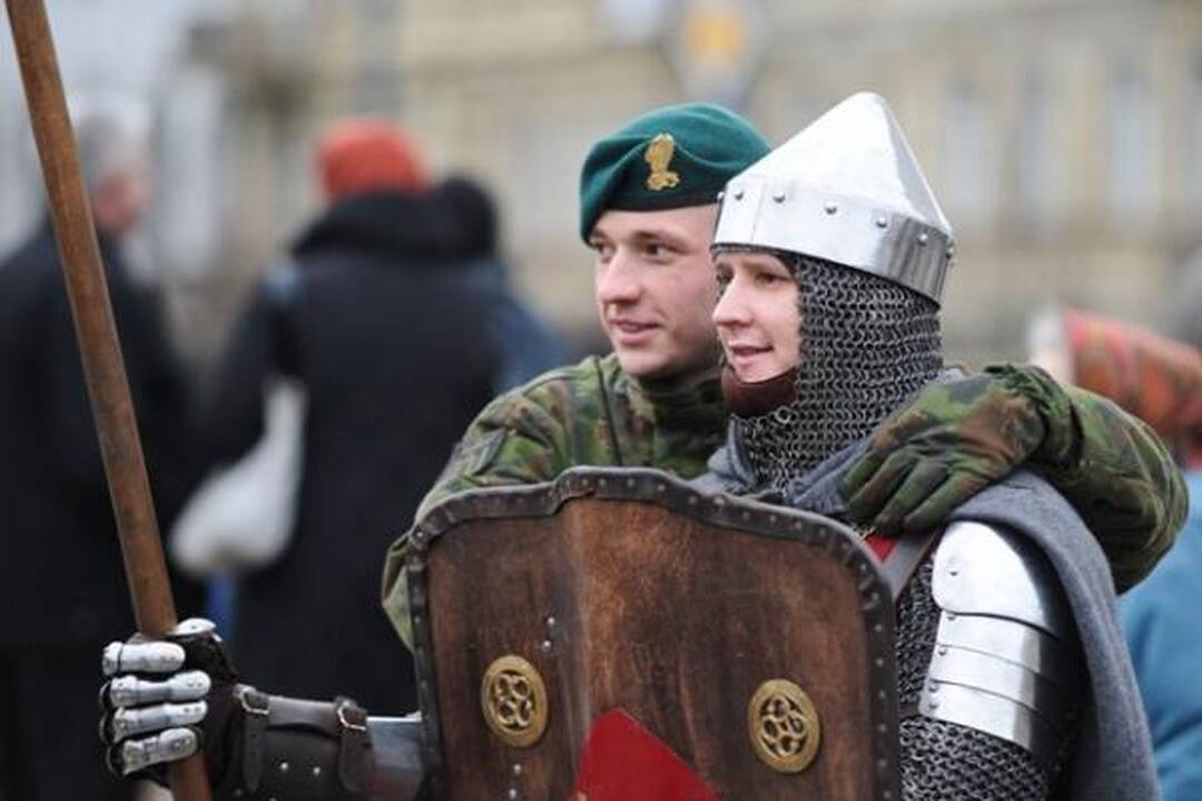 Vilniaus centre šventine rikiuote ir paradu paminėta Kariuomenės diena