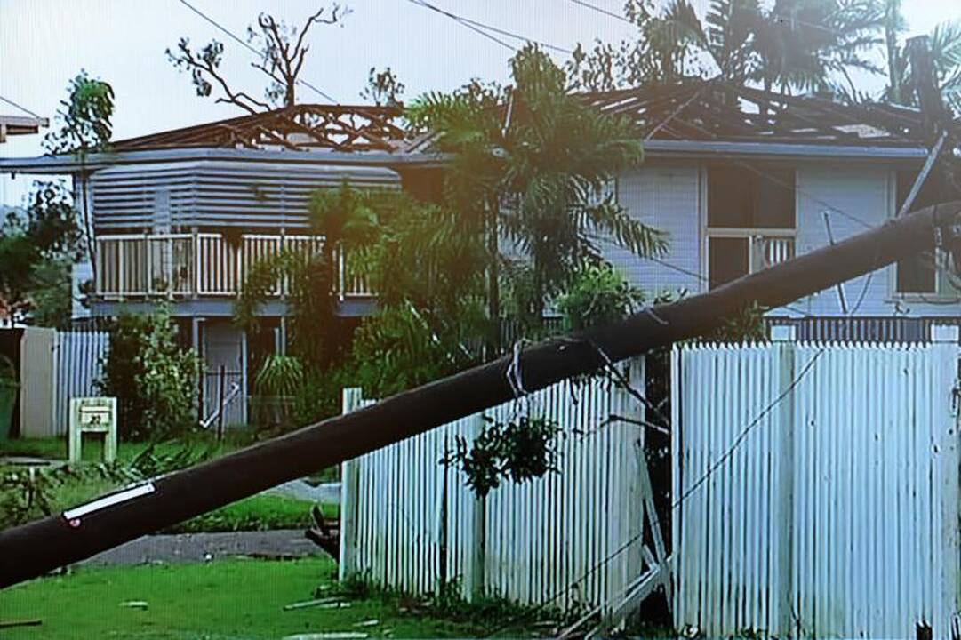 Australijos miestą nuniokojo „minitornadas“