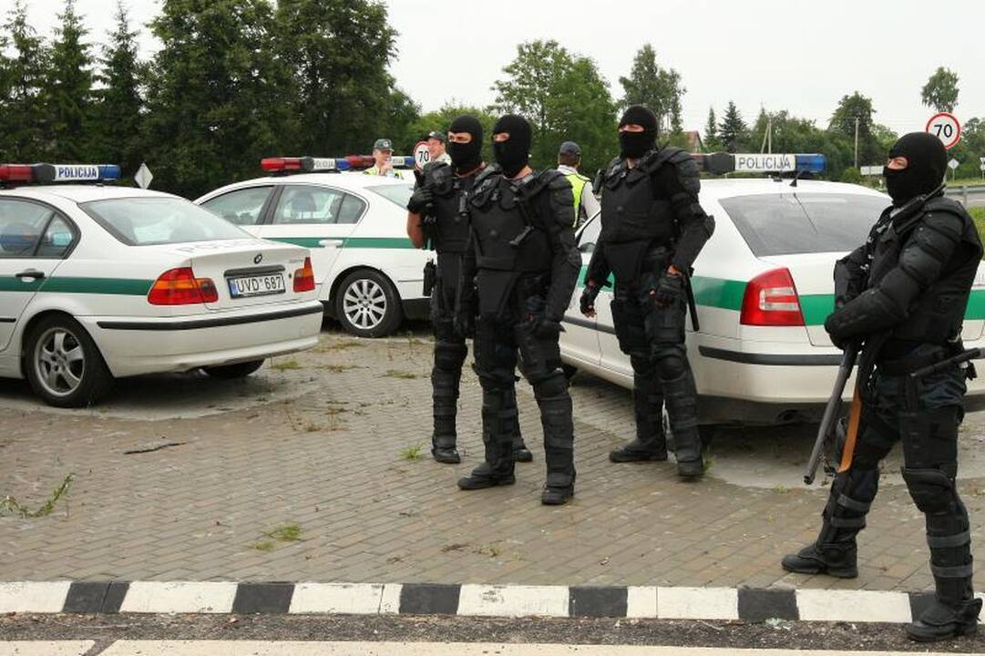 Lenkijos sirgaliai apšlapino „Lietuvos ryto“ automobilį (papildyta)