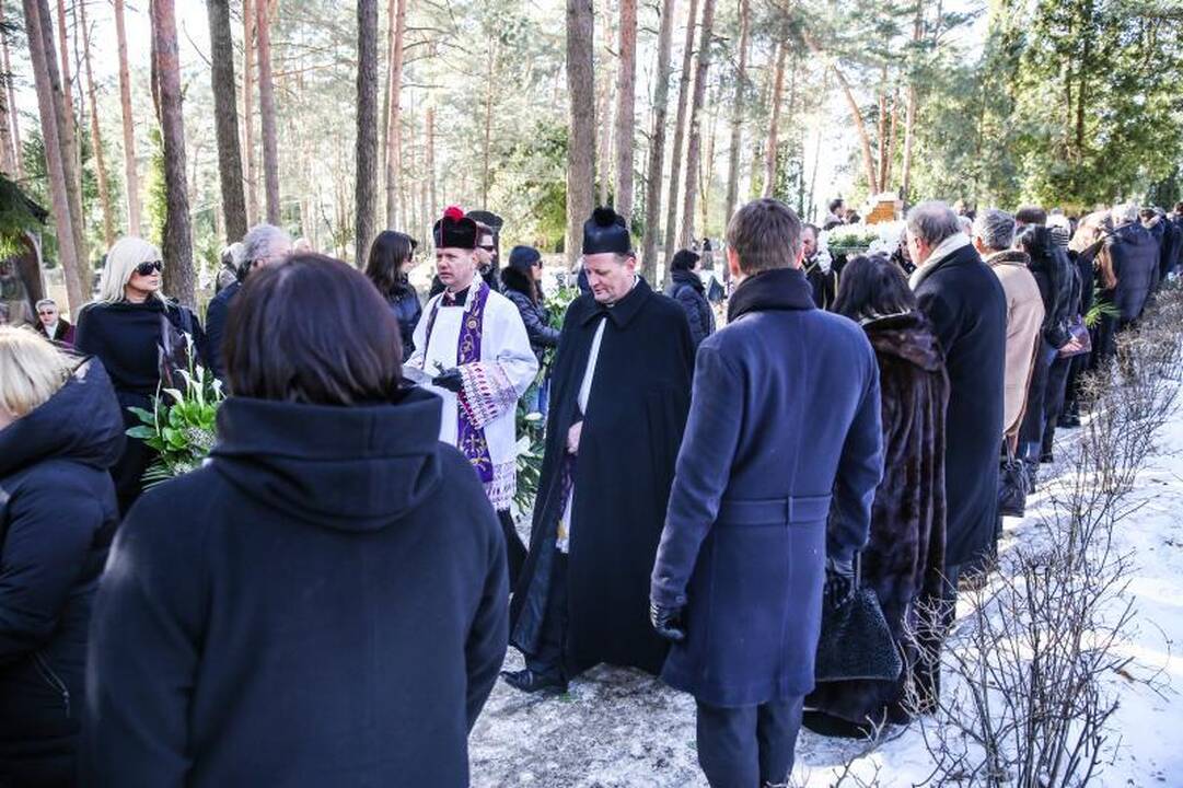 I. Matijošaitienę į paskutinę kelionę palydėjo šimtai žmonių