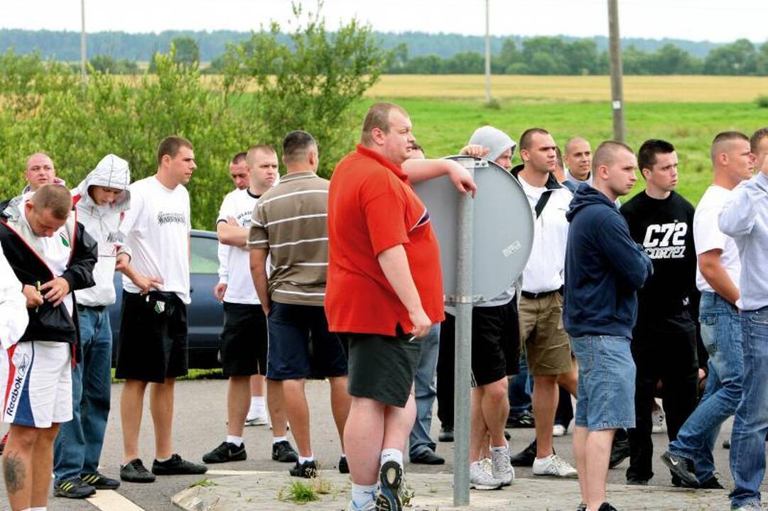 Lenkijos sirgaliai apšlapino „Lietuvos ryto“ automobilį (papildyta)