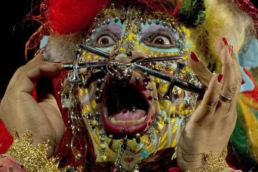 Festivalis Venesueloje: vyras žirklėmis persidūrė liežuvį (N-18)