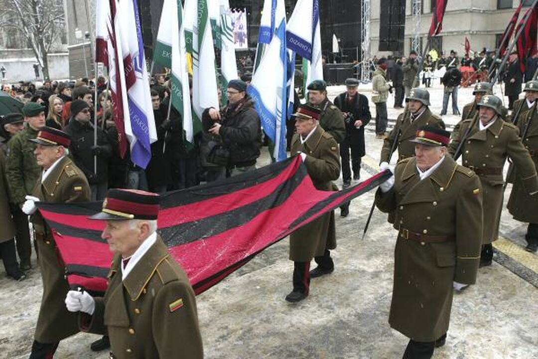 Kauniečiai pasipuošė tūkstančiais trispalvių (papildyta)