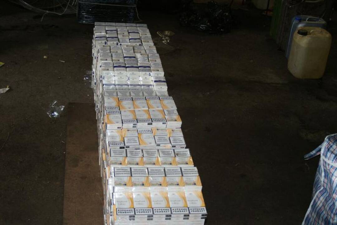 Klaipėdoje muitininkai demaskavo kontrabandininkų sandėlį
