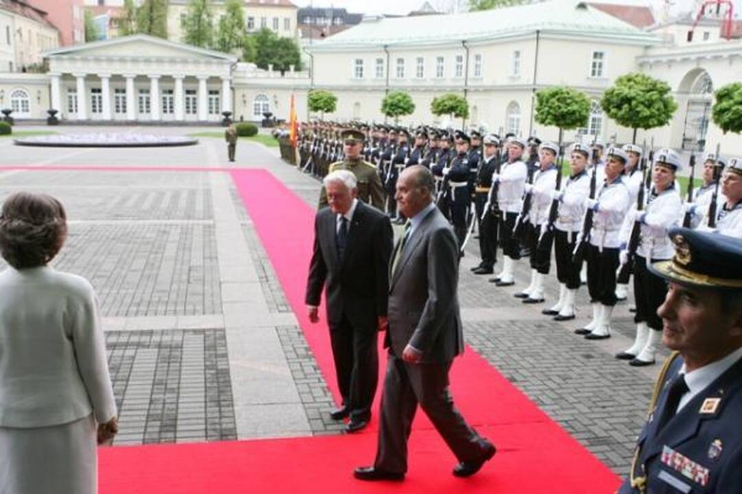 Ispanijos karalius pasveikintas „Viva Rei!“
