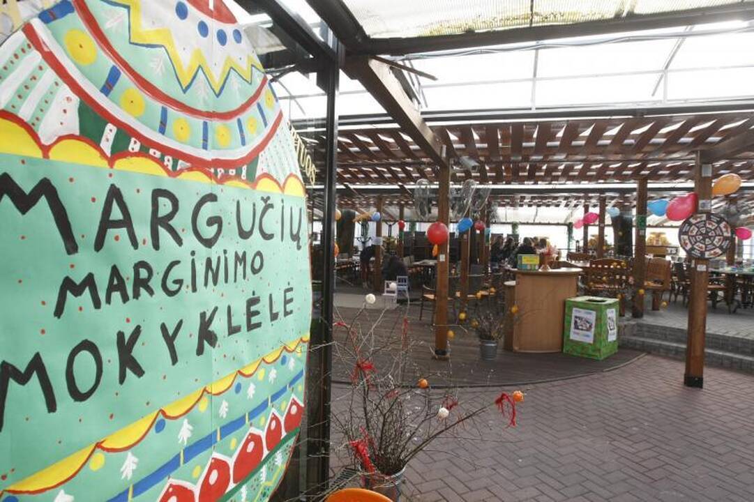 Palangoje – kiaušinių marginimo pamokos  