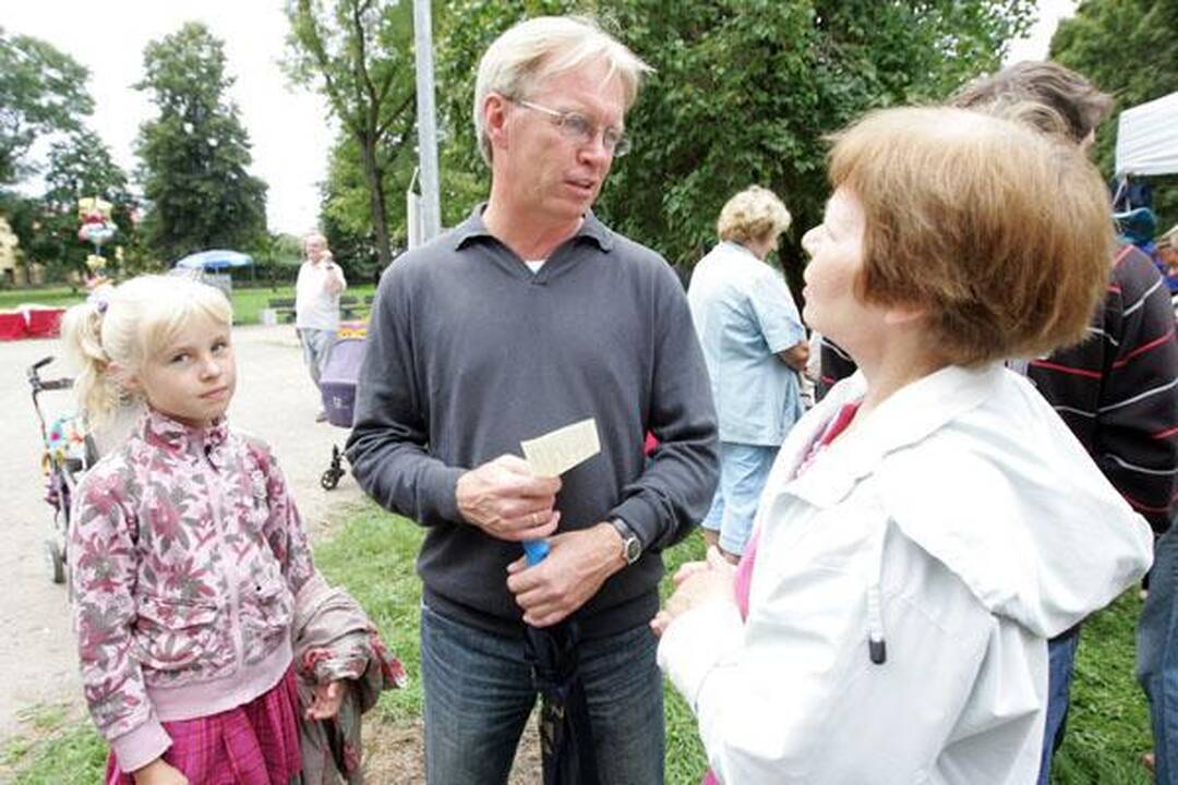 Šeimų mugę sostinėje išsklaidė lietus