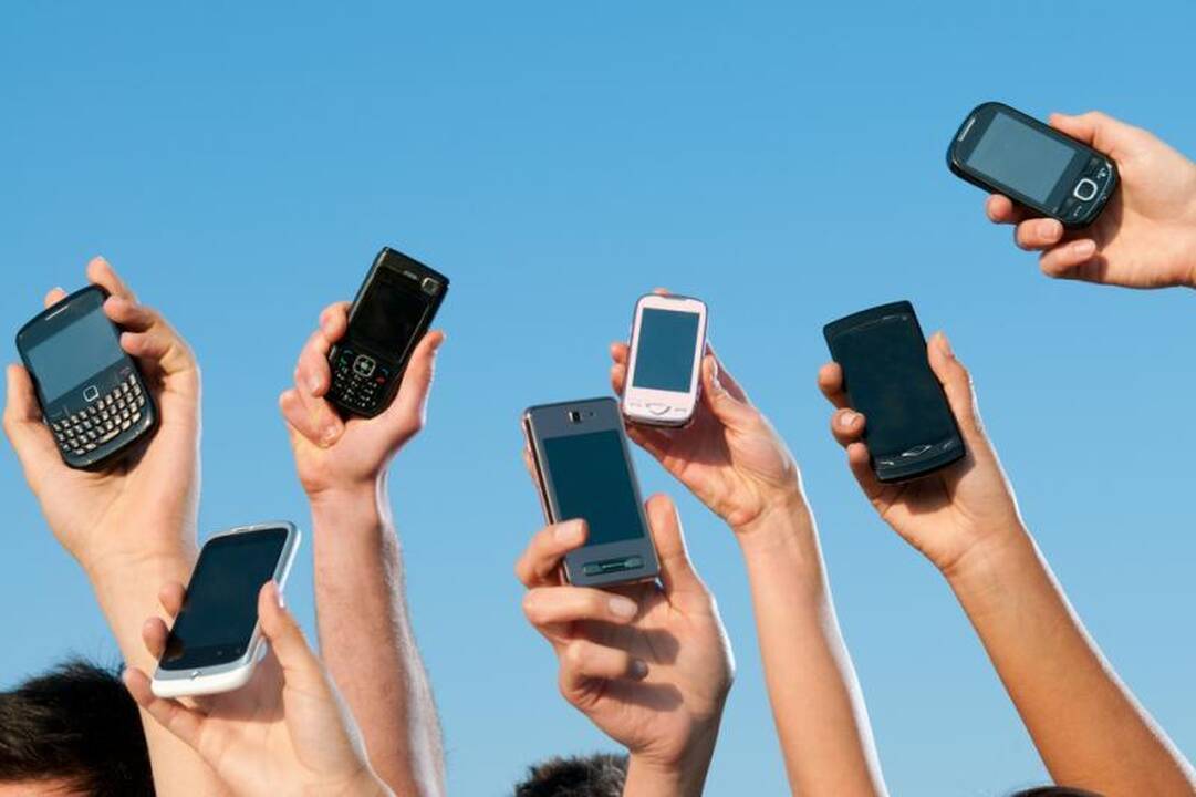 Už melagingus skambučius pagalbos telefonais – bauda arba areštas