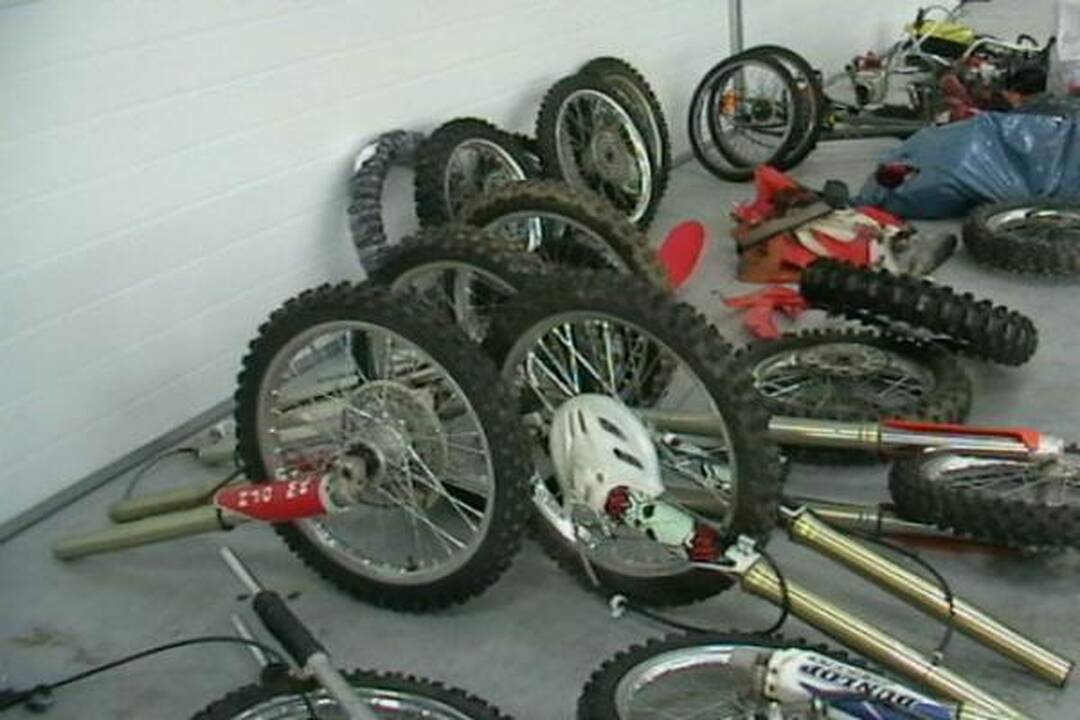 Klaipėdoje sulaikytas vogtų motociklų krovinys