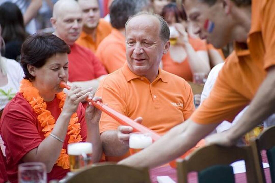 Vuvuzelos neprišaukė pergalės - "Vasaros terasoje" liejosi olandų apmaudas