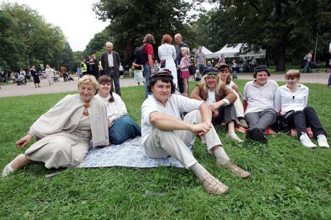 Šeimų mugę sostinėje išsklaidė lietus