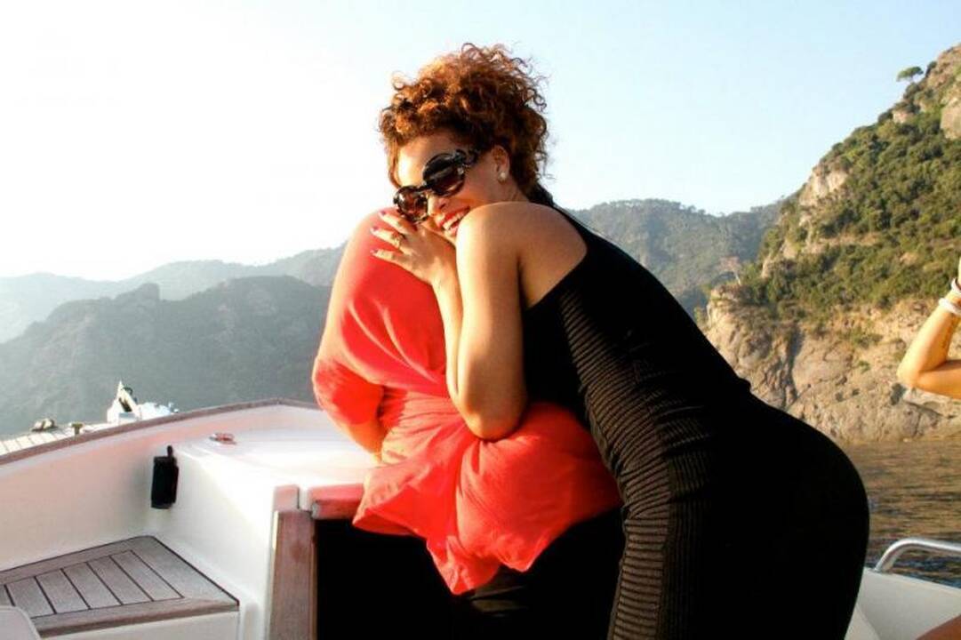 Rihanna paviešino intymias atostogų nuotraukas