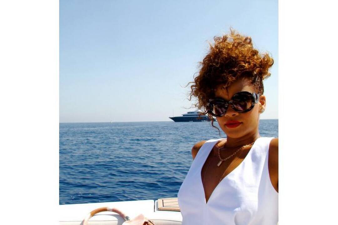 Rihanna paviešino intymias atostogų nuotraukas