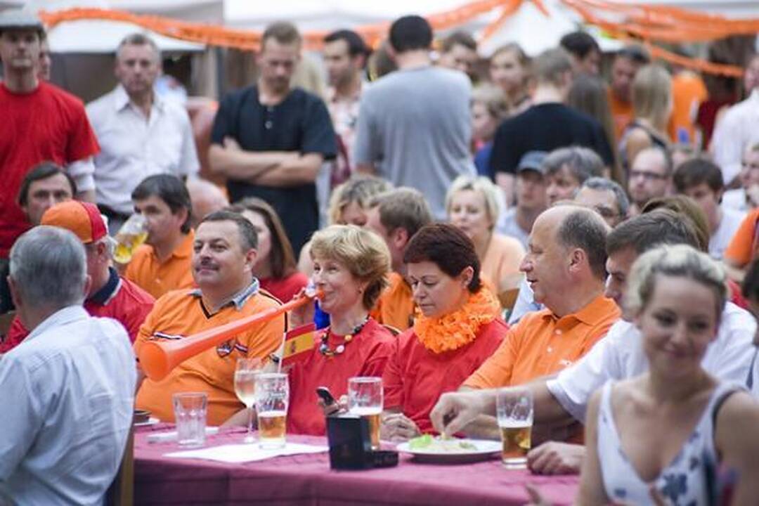 Vuvuzelos neprišaukė pergalės - "Vasaros terasoje" liejosi olandų apmaudas