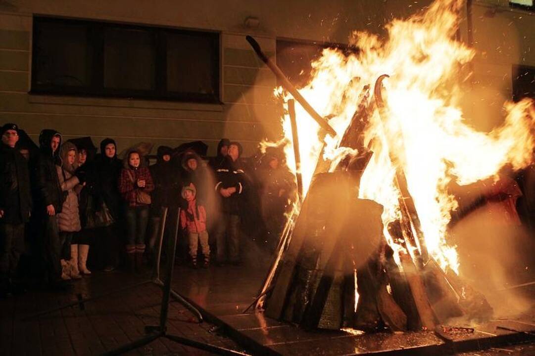 Klaipėdoje liepsnojo laužai, skirti Sausio 13-ajai 