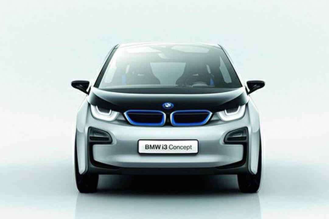 BMW pristatė koncepcinių elektromobilių „i8“ ir „i3“ galutinę viziją