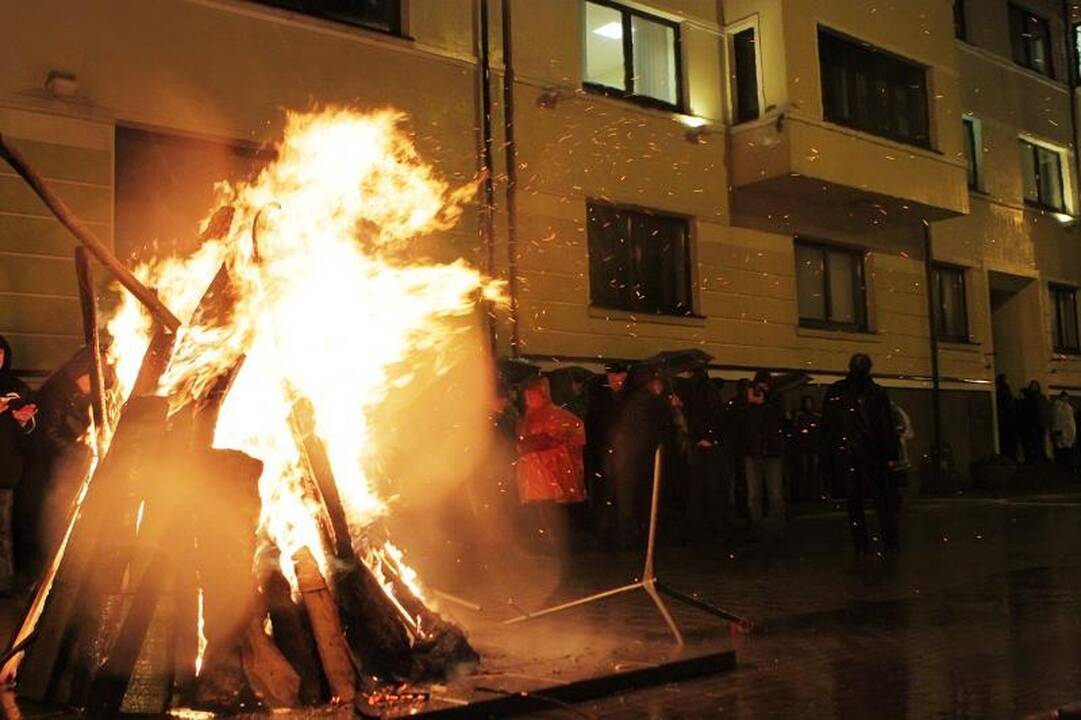 Klaipėdoje liepsnojo laužai, skirti Sausio 13-ajai 