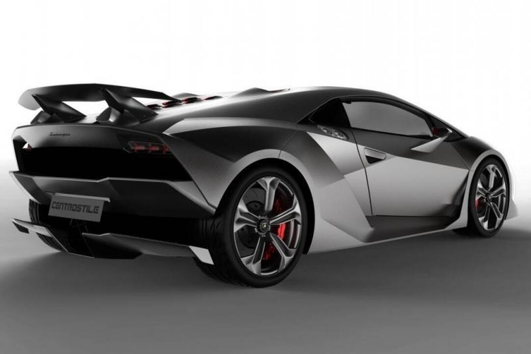 Brangiausias automobilis pasaulyje - „Lamborghini Sesto Elemento“