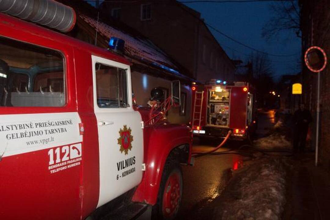 Šįryt liepsnojo namas Paupio gatvėje Vilniuje