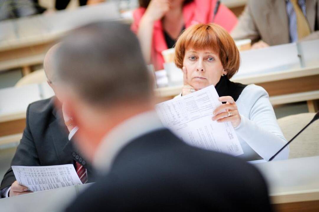 Politinė rokiruotė: D.Ratkelis ir A.Nesteckis apsimainė postais