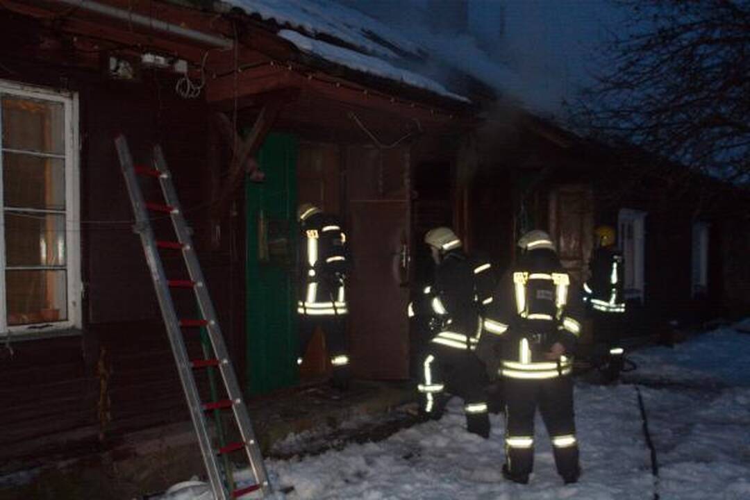 Šįryt liepsnojo namas Paupio gatvėje Vilniuje