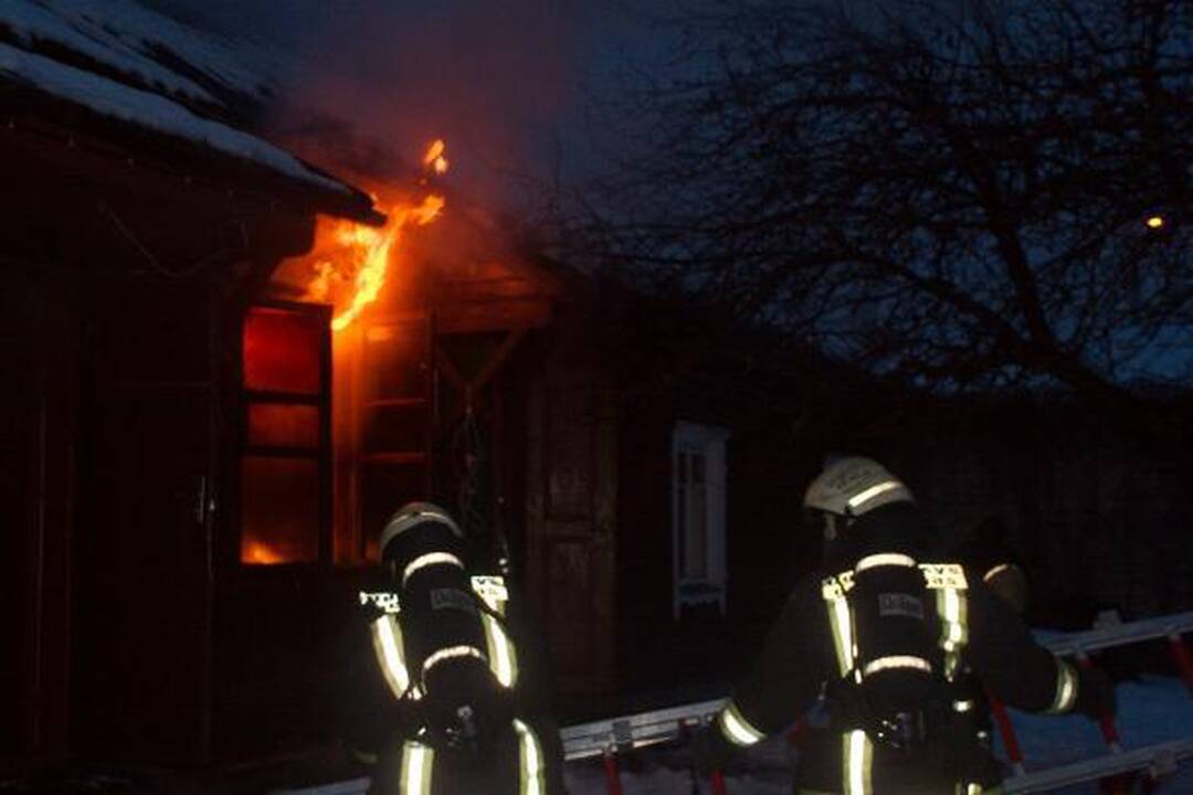 Šįryt liepsnojo namas Paupio gatvėje Vilniuje