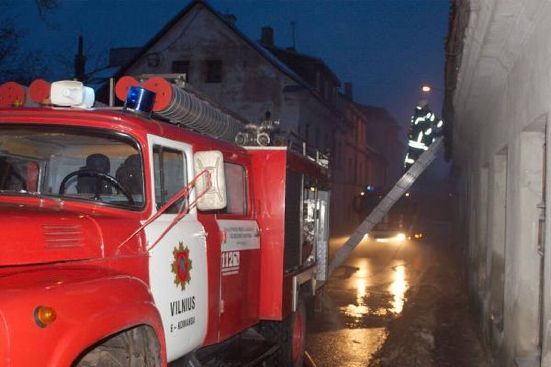 Šįryt liepsnojo namas Paupio gatvėje Vilniuje