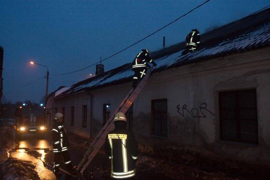 Šįryt liepsnojo namas Paupio gatvėje Vilniuje