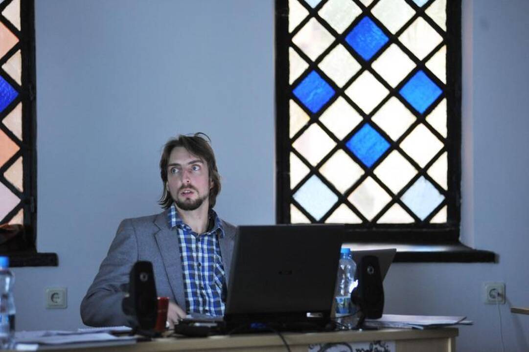 Filmavimo aikštelėje pluša Kauno pedagogai