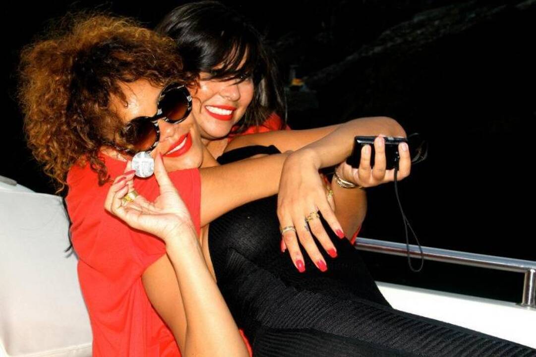 Rihanna paviešino intymias atostogų nuotraukas