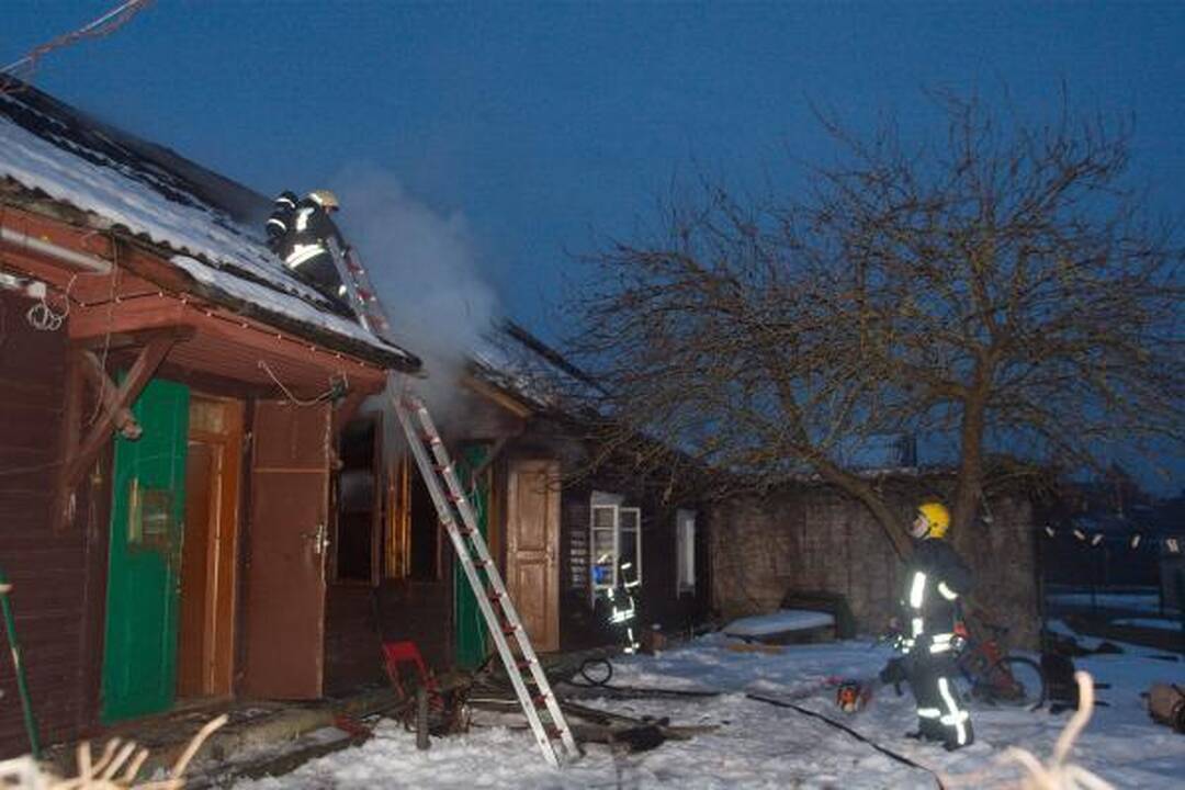 Šįryt liepsnojo namas Paupio gatvėje Vilniuje