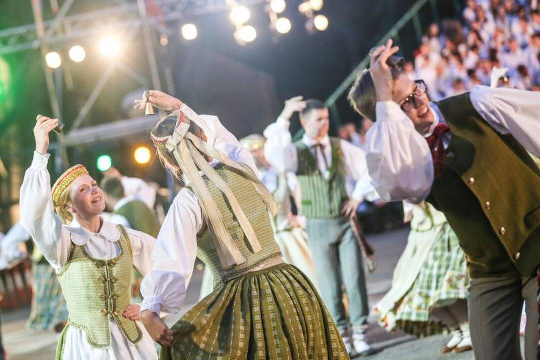Kaune šoko ir dainavo tūkstančiai vaikų  