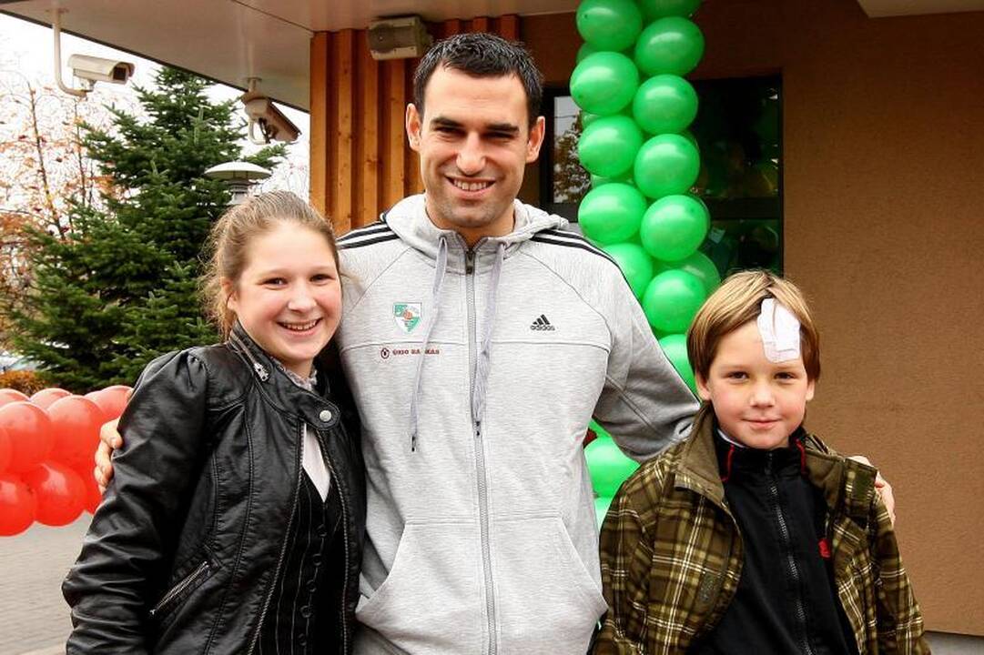 Kauno „Žalgirio” komanda sekmadienį pietums kirto mėsainius