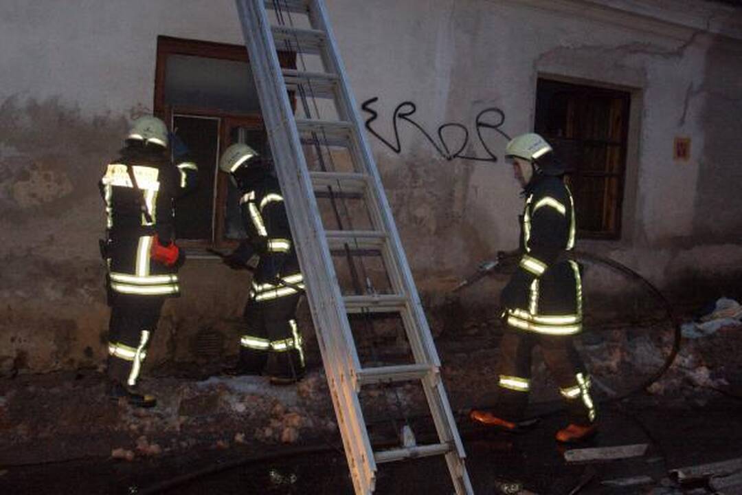 Šįryt liepsnojo namas Paupio gatvėje Vilniuje