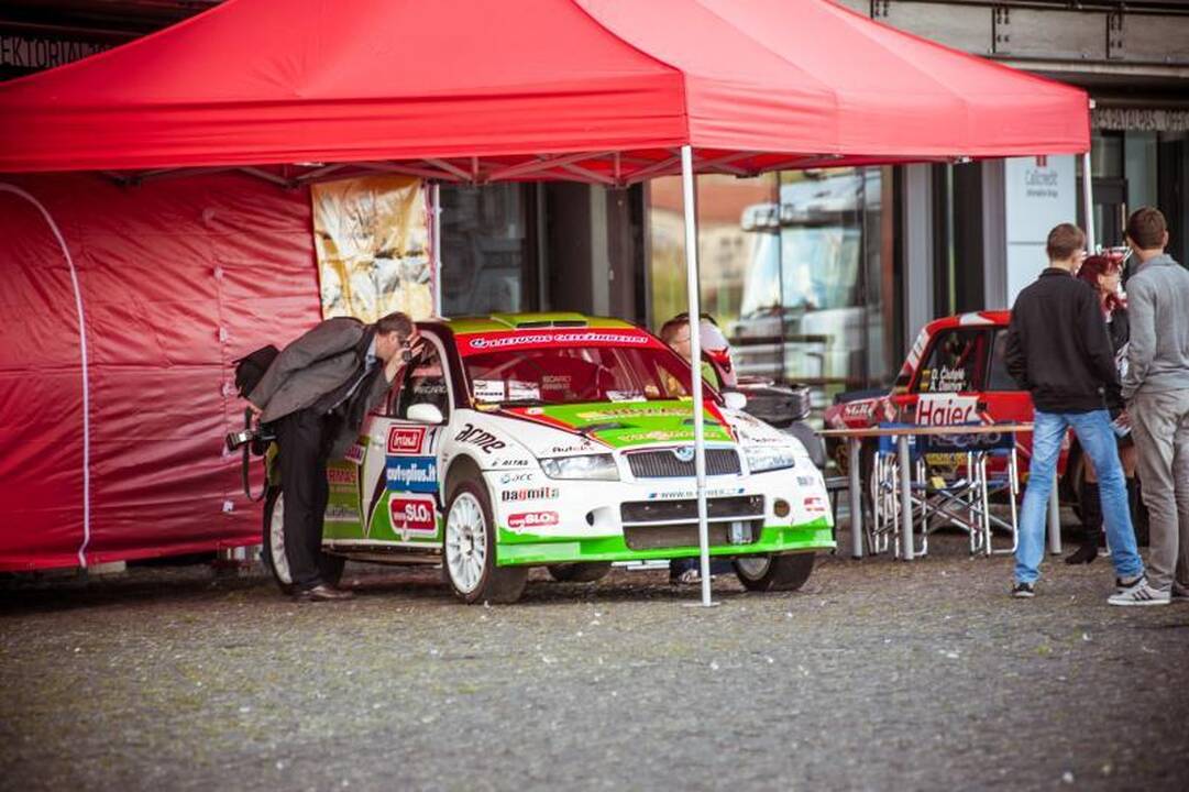 „Žalgirio“ arenoje seilę varvina automobilių gerbėjai