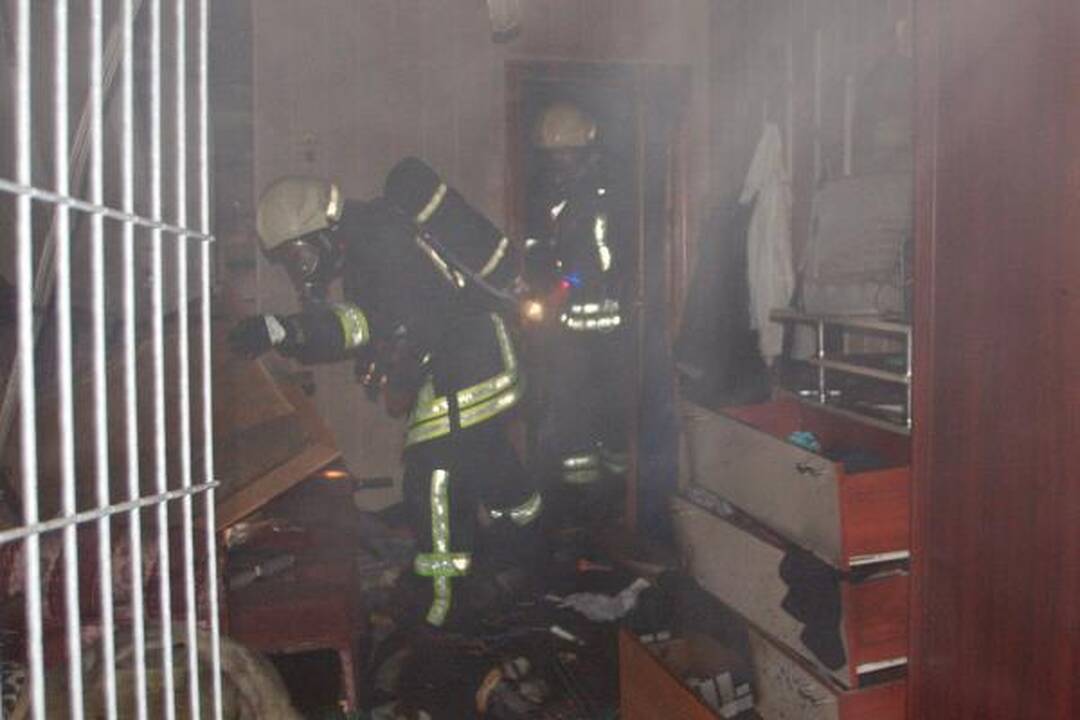 Šįryt liepsnojo namas Paupio gatvėje Vilniuje