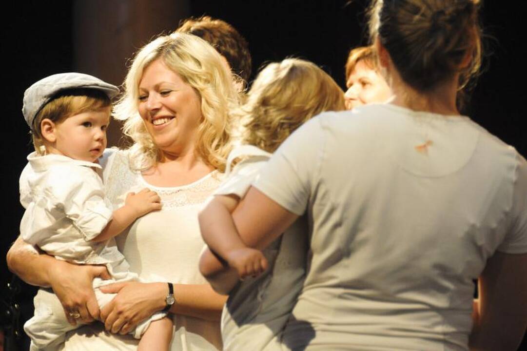Vilniaus rotušėje – pavasarinė šventė būsimoms mamoms