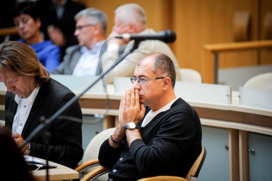 Politinė rokiruotė: D.Ratkelis ir A.Nesteckis apsimainė postais
