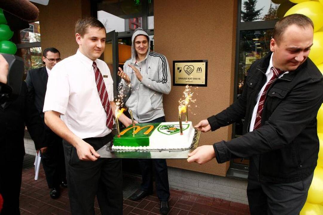 Kauno „Žalgirio” komanda sekmadienį pietums kirto mėsainius