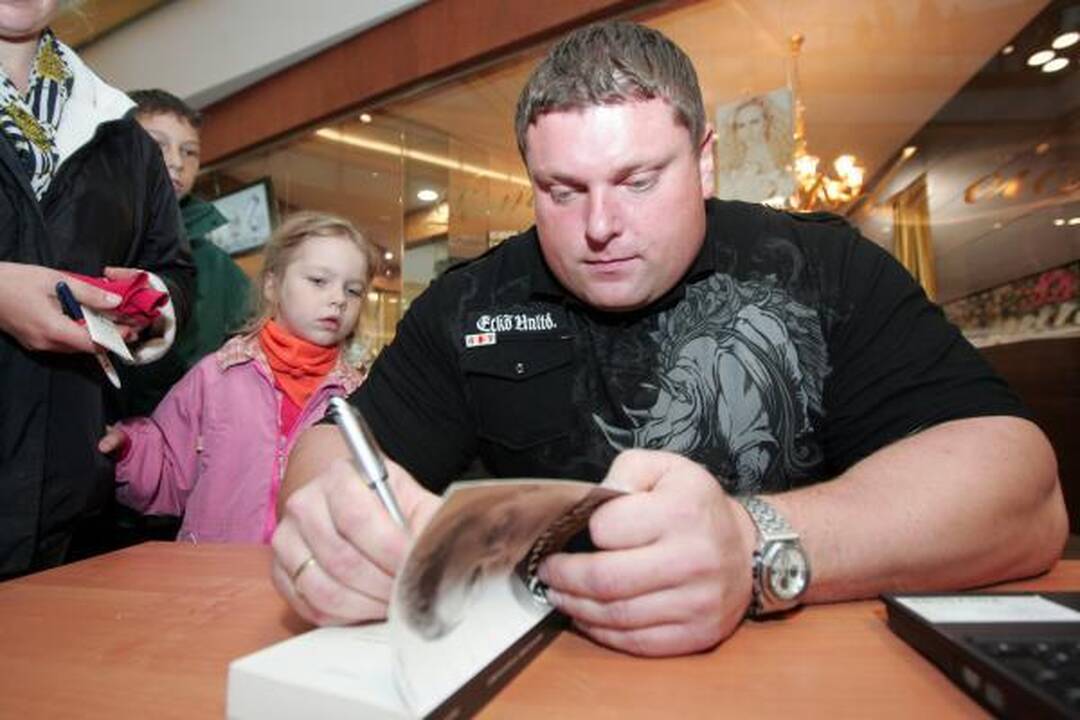 Ž.Savickas: A.Schwarzeneggeriui nuvežčiau lietuvišką knygos versiją